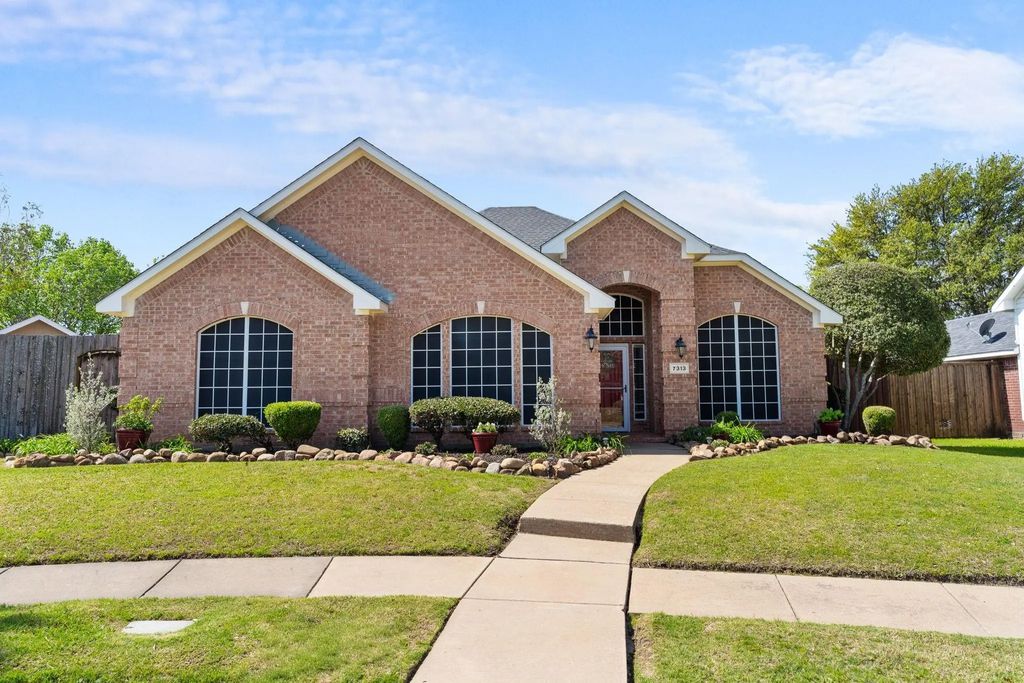 7313 Whitecedar Lane, Rowlett