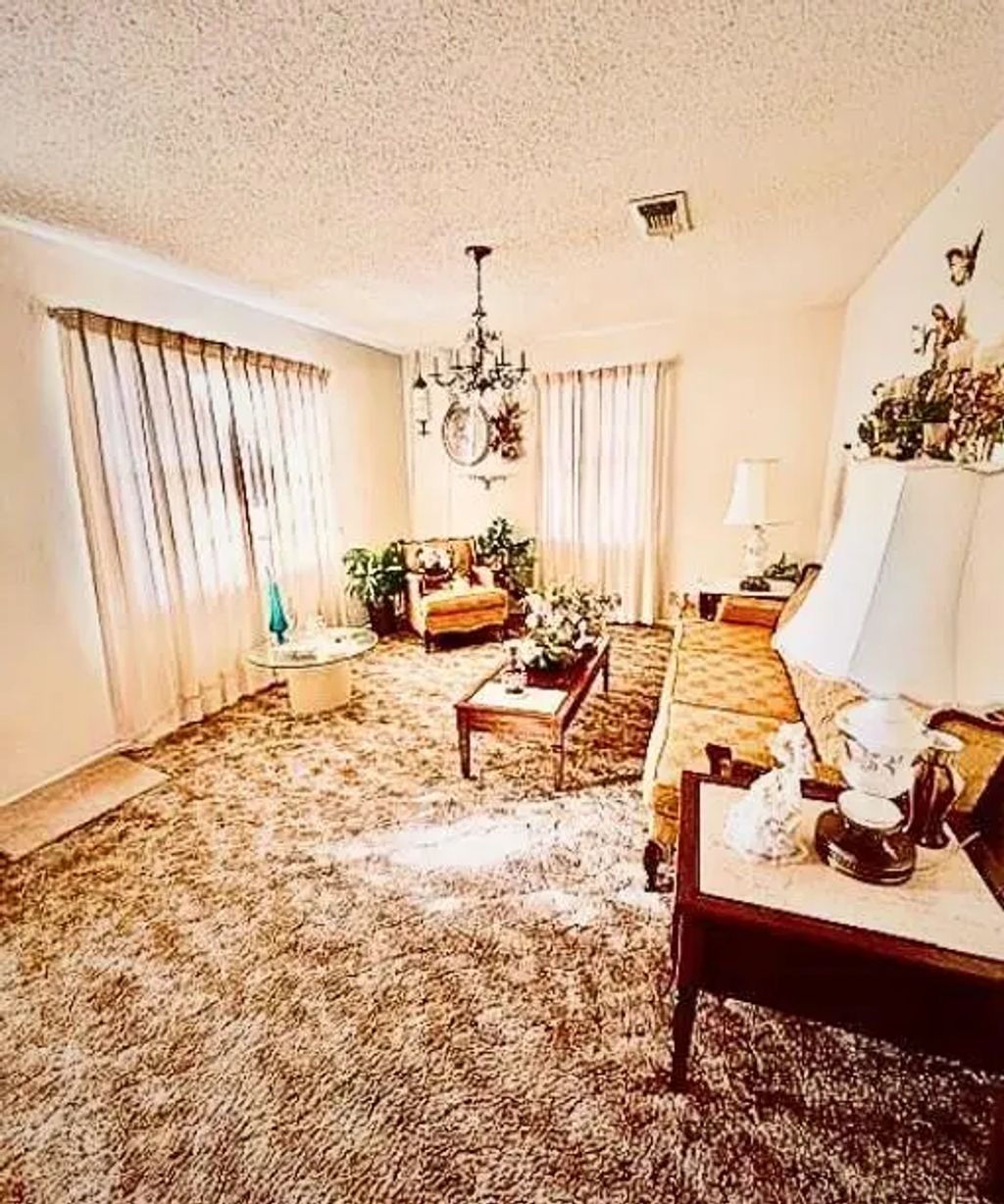505 J D Franklin Drive, Sulphur Springs