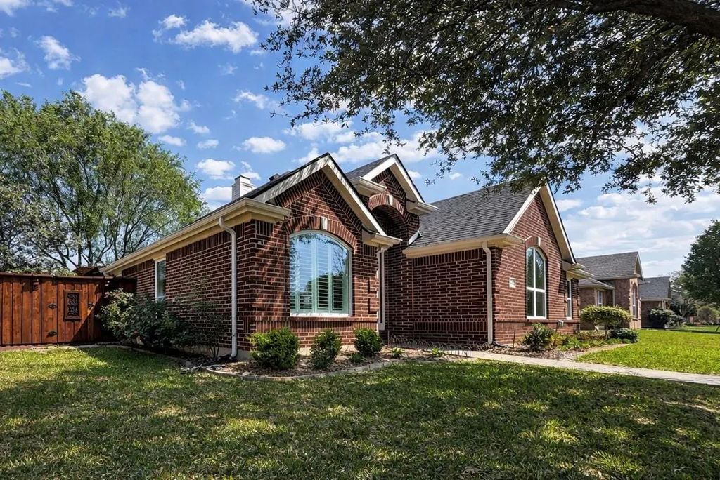 1528 Bosque Drive, Carrollton