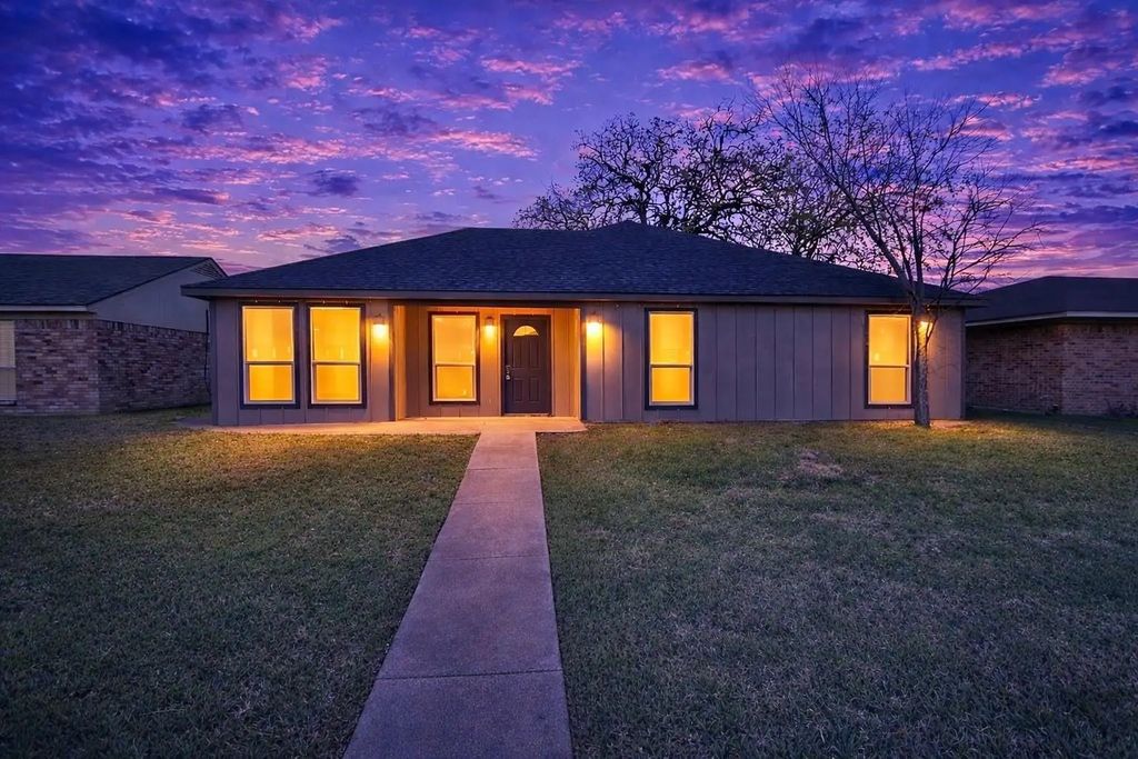 257 Prairie Vista Drive, Dallas