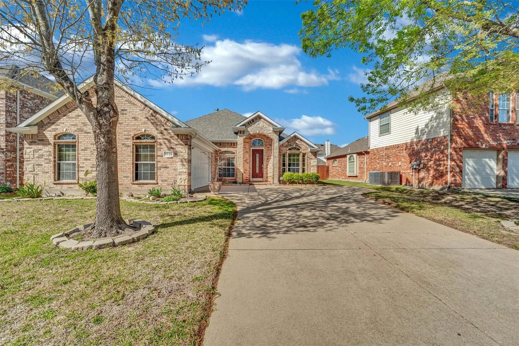 2720 Eastland Drive, Grand Prairie