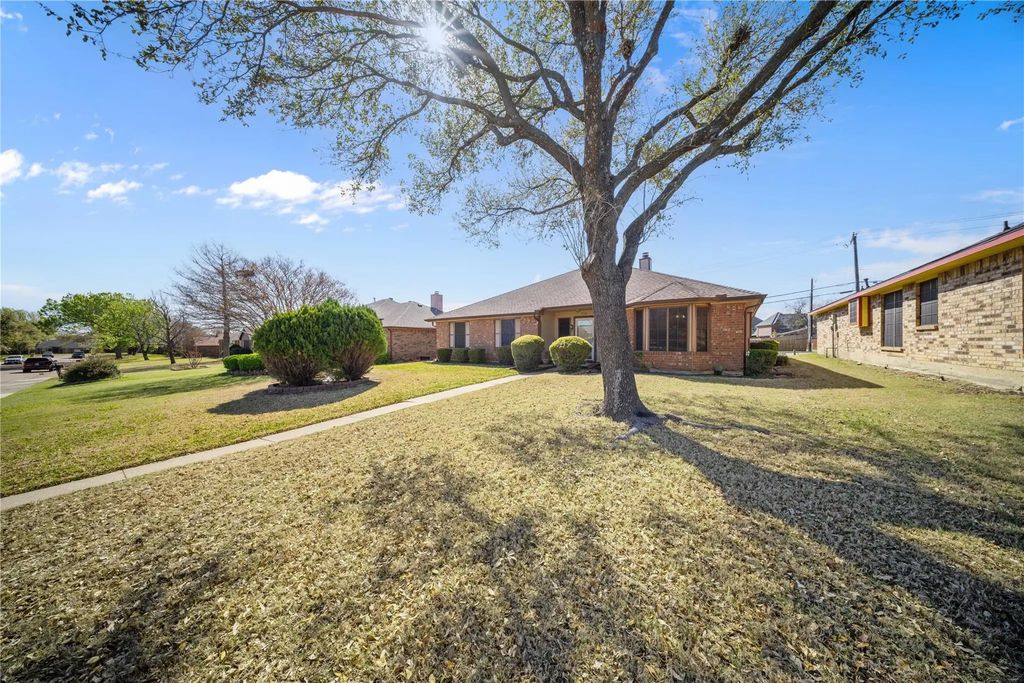736 Whitewing Drive, Mesquite