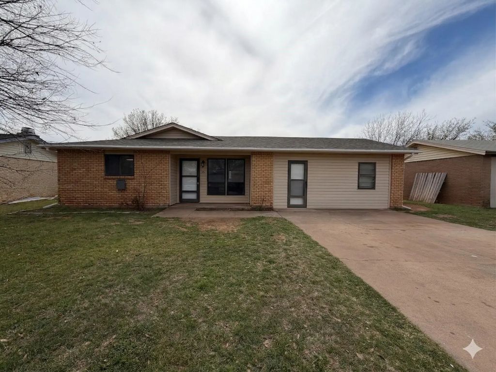 911 W Louisa Avenue, Iowa Park