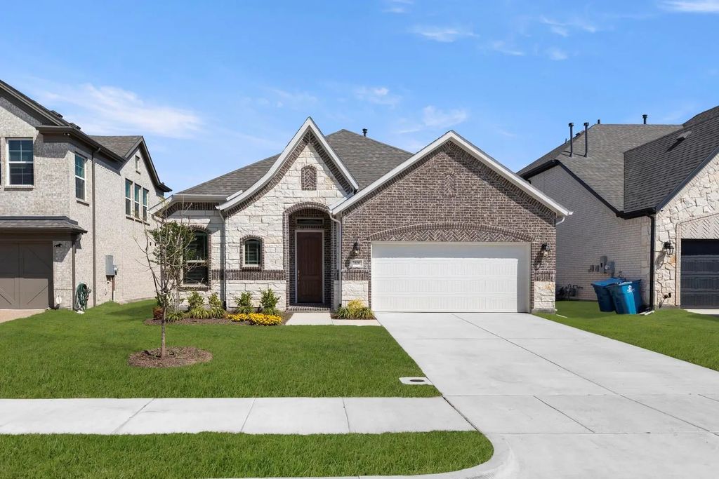 3800 Lochwood Drive, Rowlett