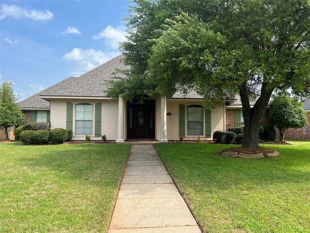 2012 Regent Circle, Bossier City