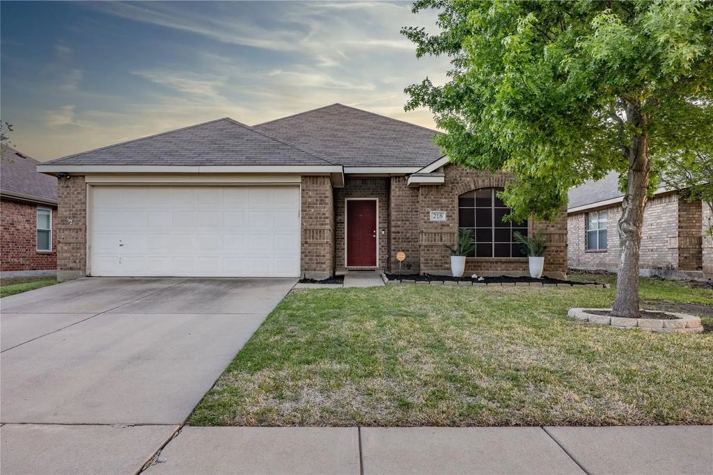 218 Rawhide Street, Waxahachie
