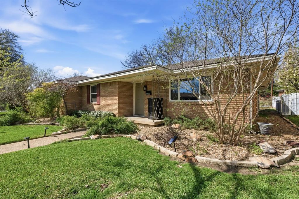 3055 Cliff Creek Drive, Dallas