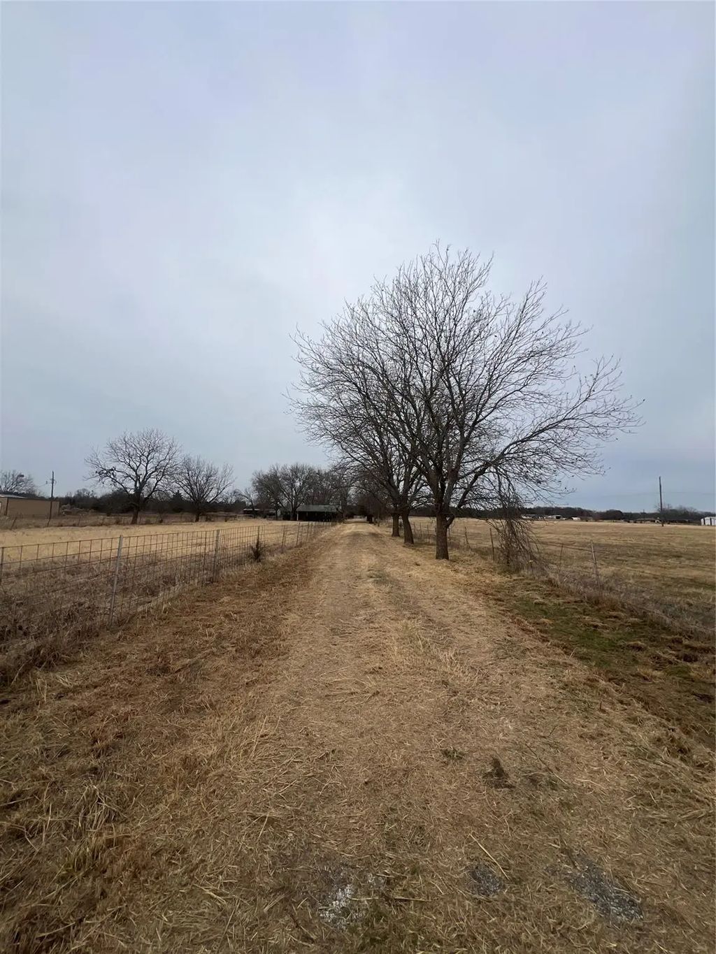 1655 E Fm 120, Denison
