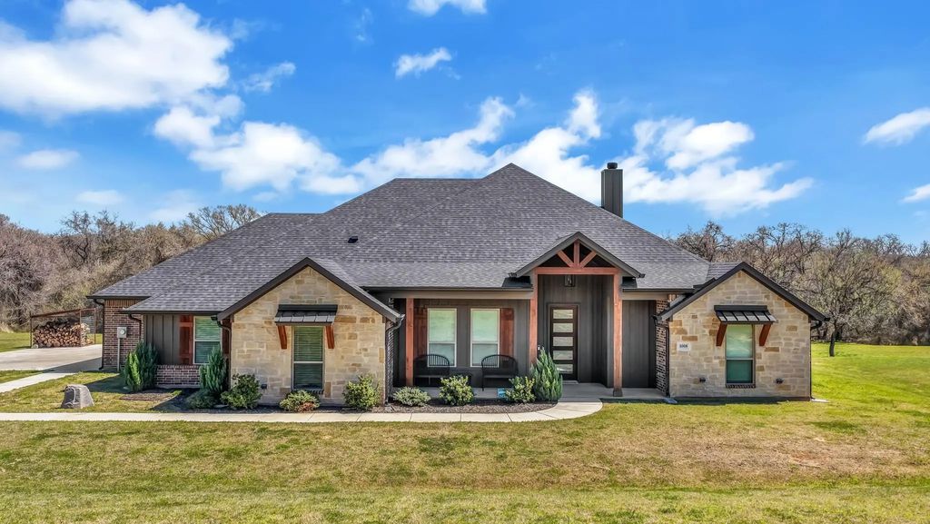 1008 Laramie Road, Poolville
