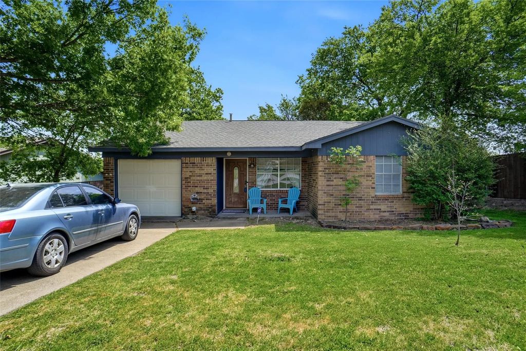 841 Lake View Ridge, White Settlement