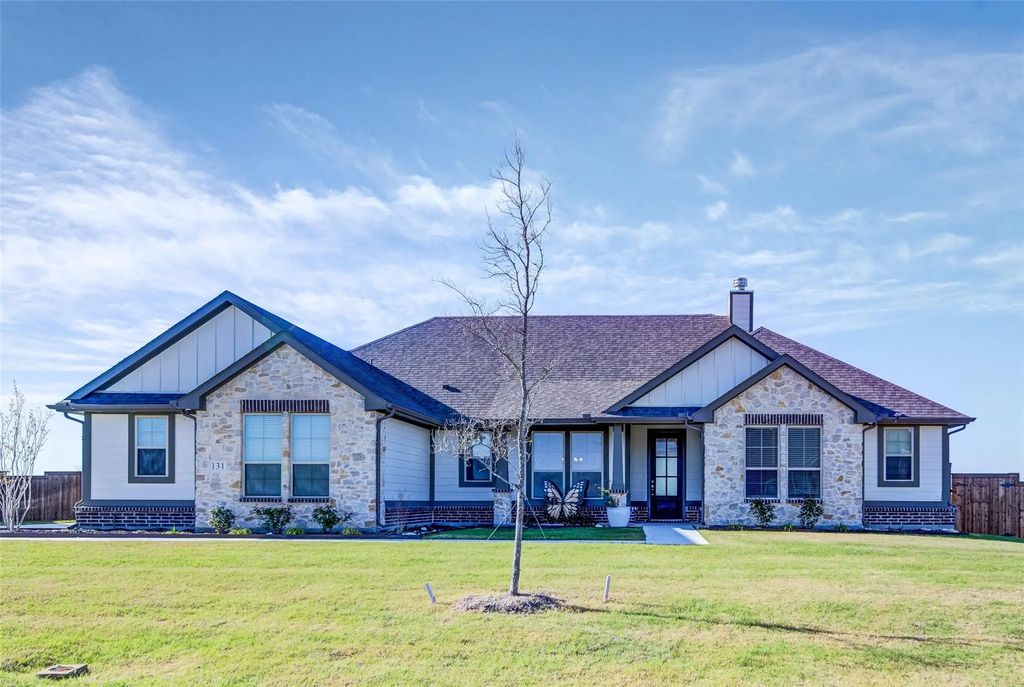 131 Clear Creek Lane, Rhome