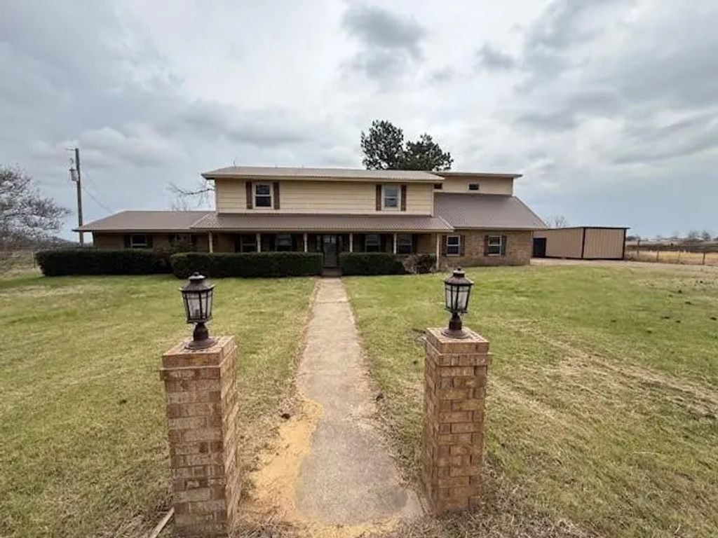 303 New Highland Road, Springtown