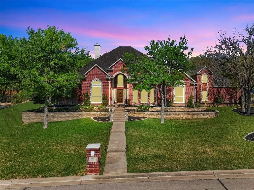 102 Blue Sage Court, Weatherford