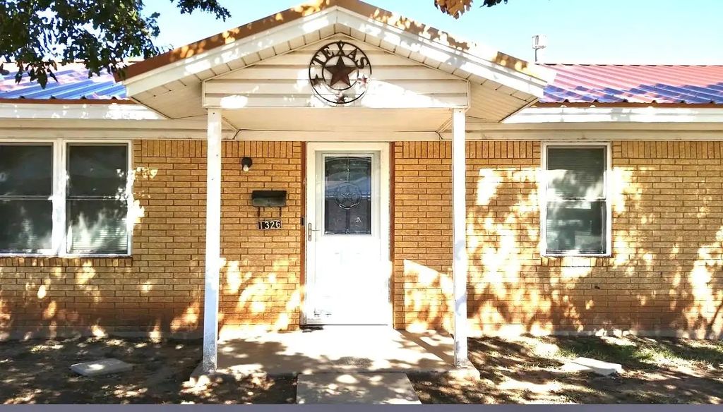 1312 Texas Street, Vernon