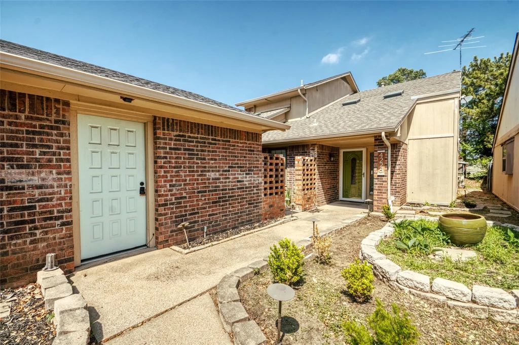 4226 John Court, Flower Mound