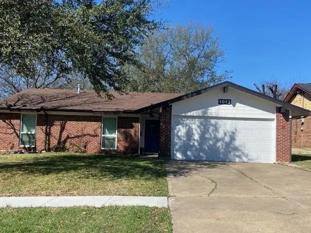 1013 Se 3rd Street, Grand Prairie