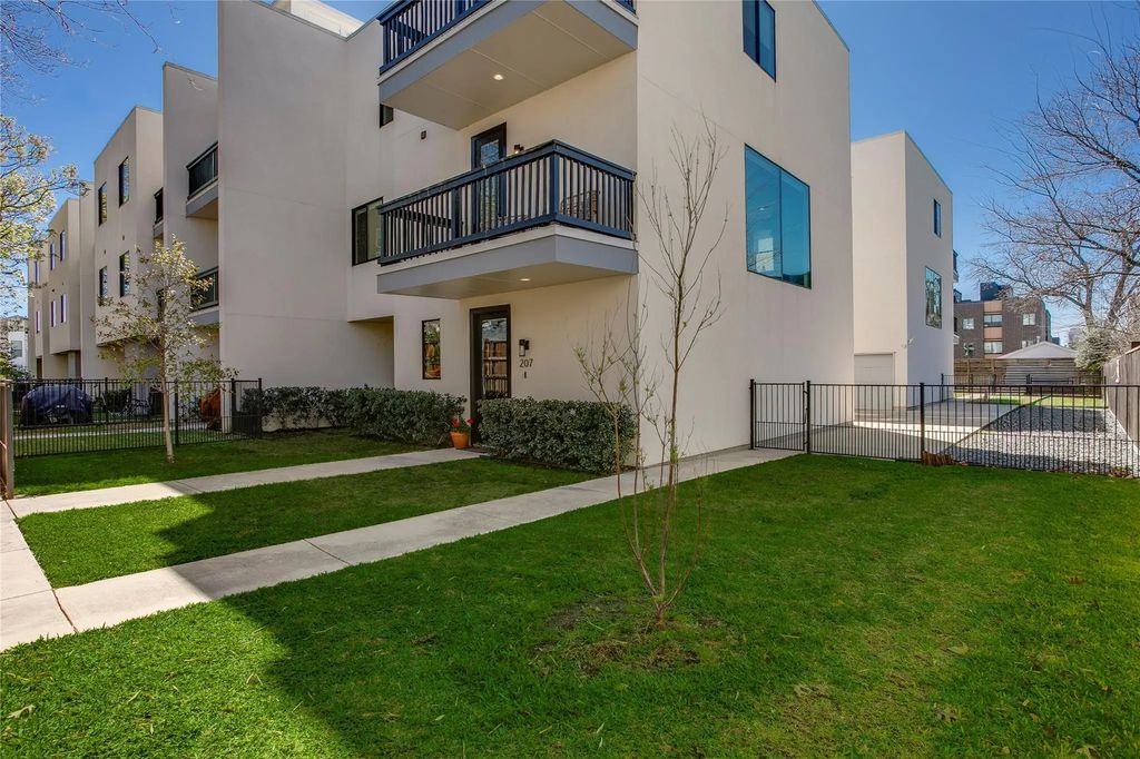 4703 Munger Avenue 207, Dallas