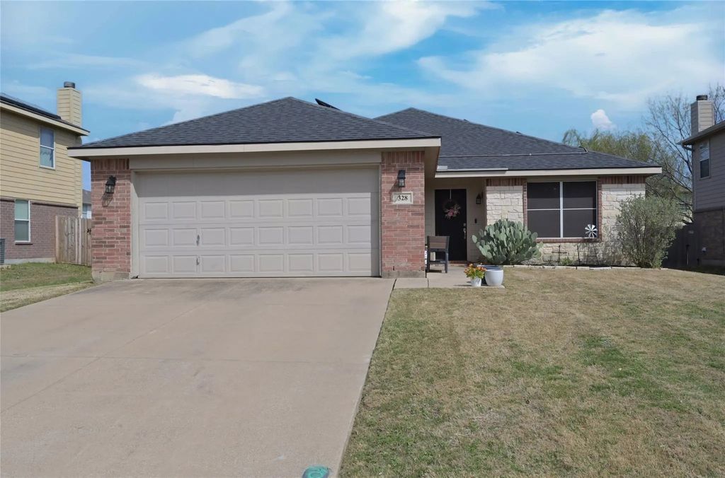 328 Saddlebrook Drive, Krum
