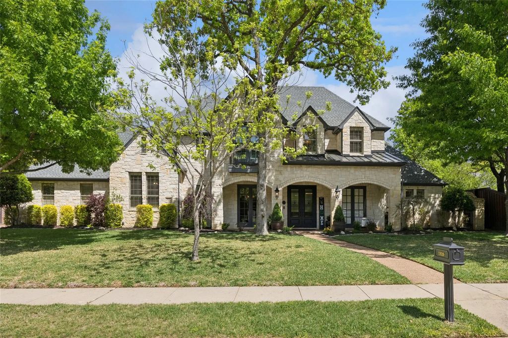 1820 Barrington Drive, Keller