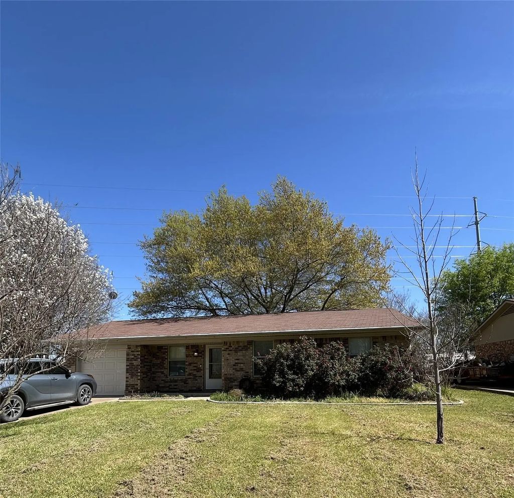 405 Canton Avenue, Wills Point