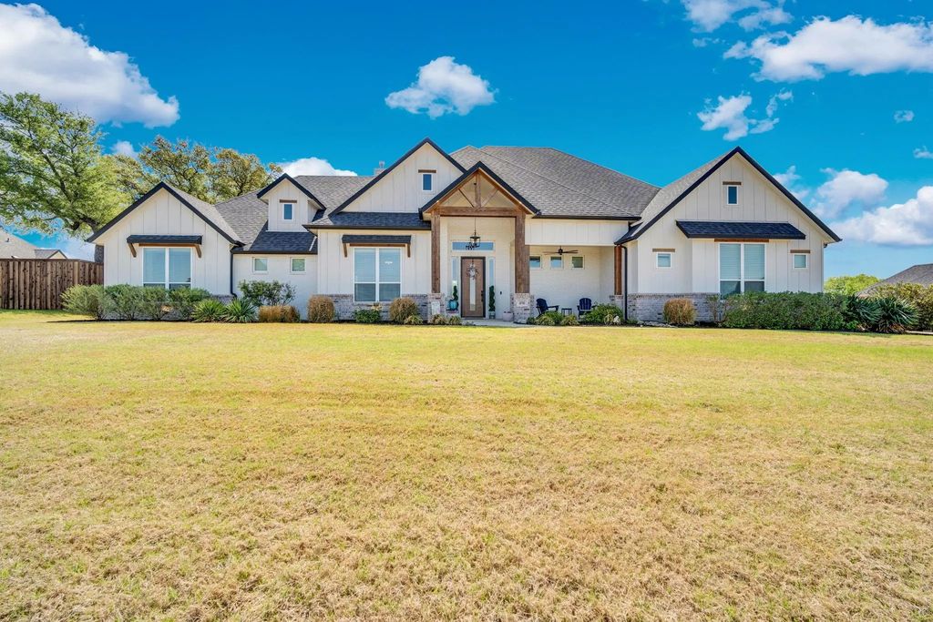 450 Dove Meadow Trail, Waxahachie