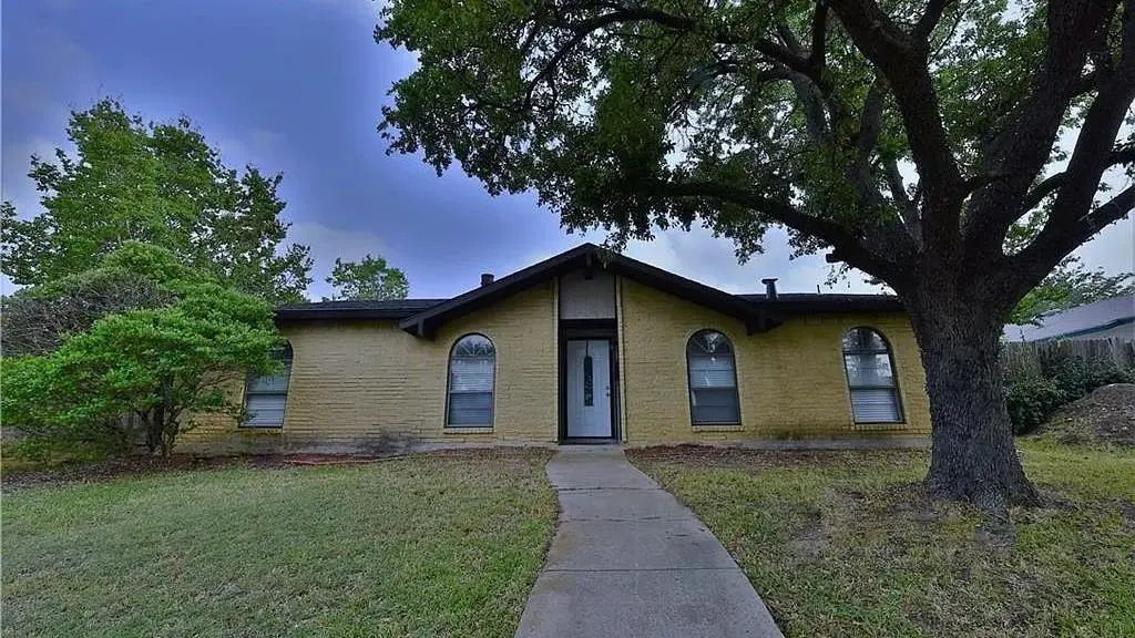 1904 Haymeadow, Carrollton