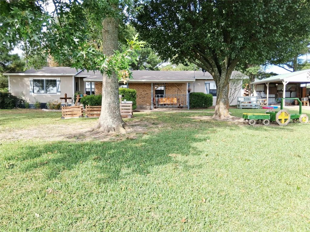 8140 Fm 513, Lone Oak