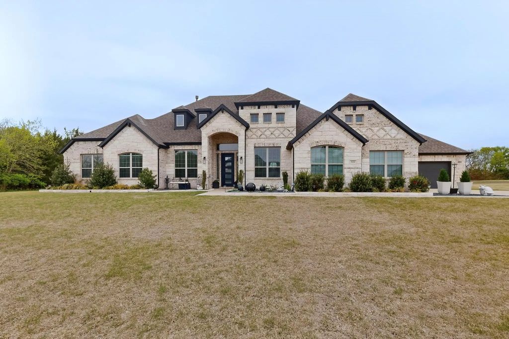 324 Ledstone Court, Rockwall