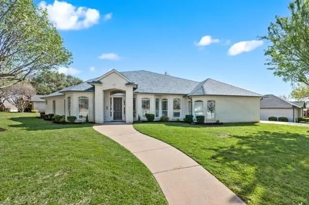 24 W Hillside Place, Trophy Club