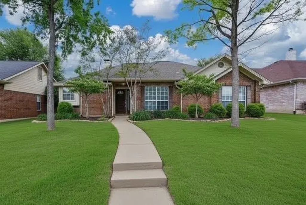 8290 Cripple Creek Drive, Frisco