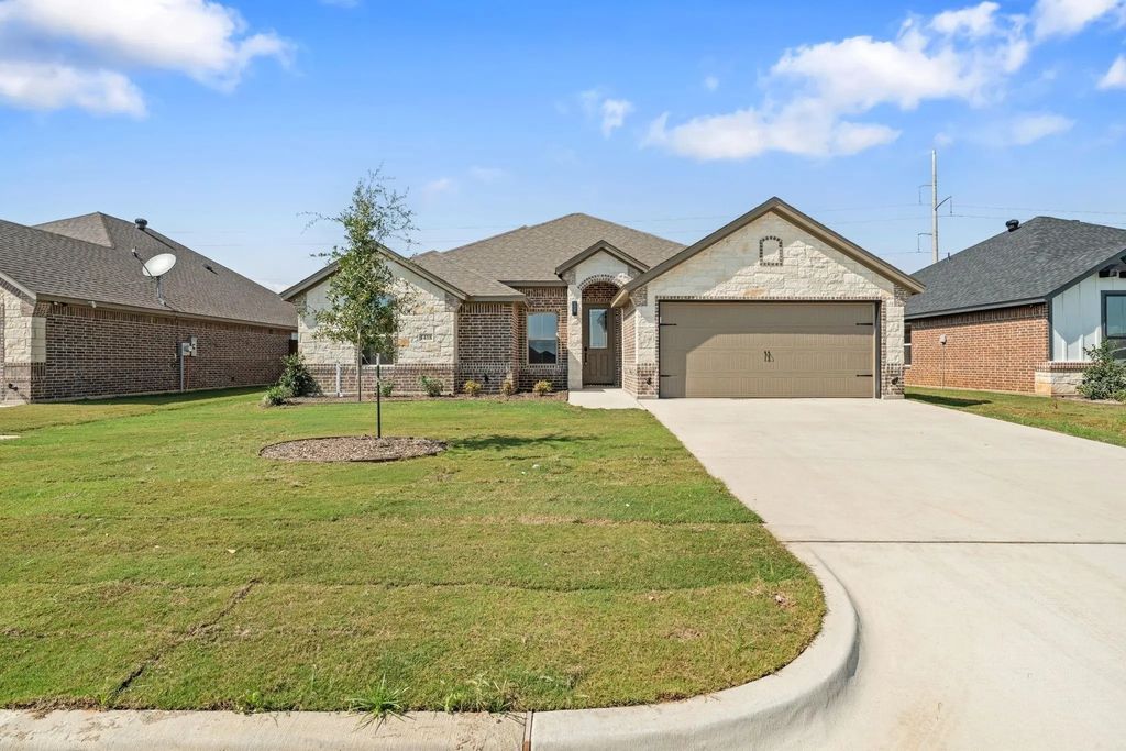 1418 Oleander Drive, Tolar