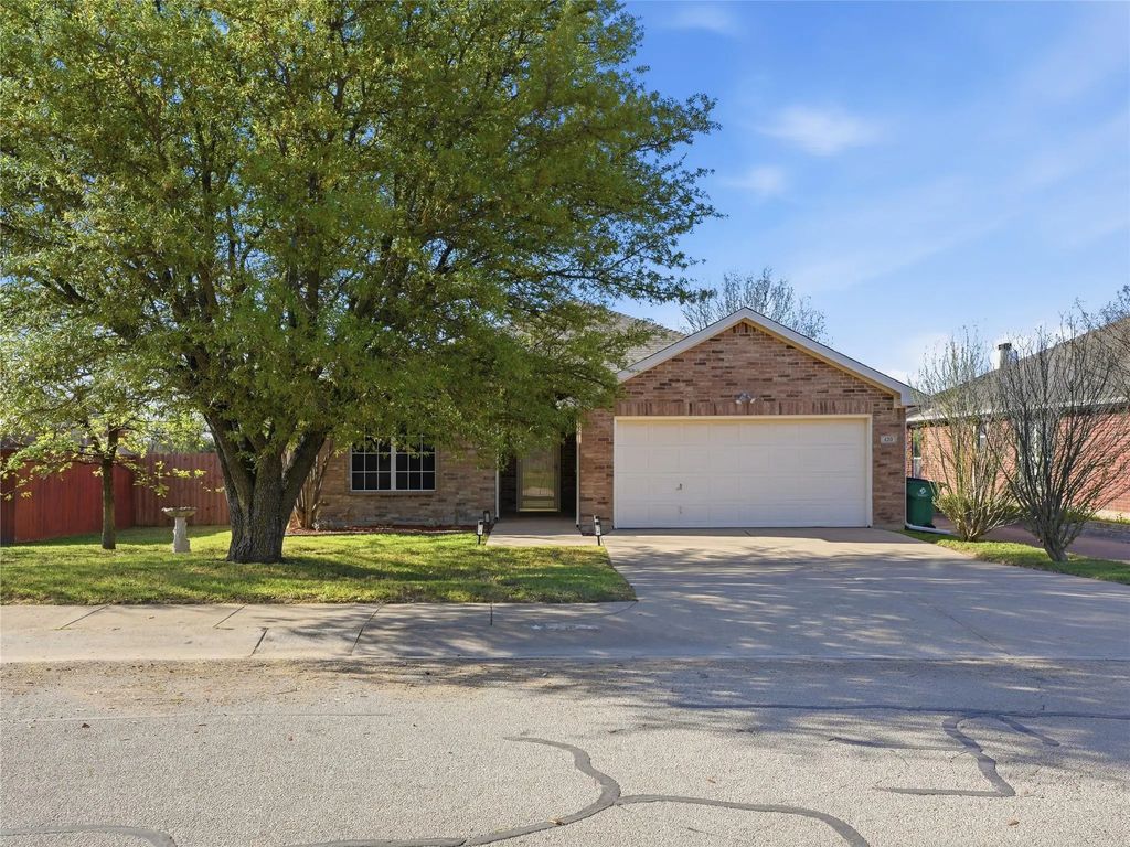420 Stirling Road, Rhome