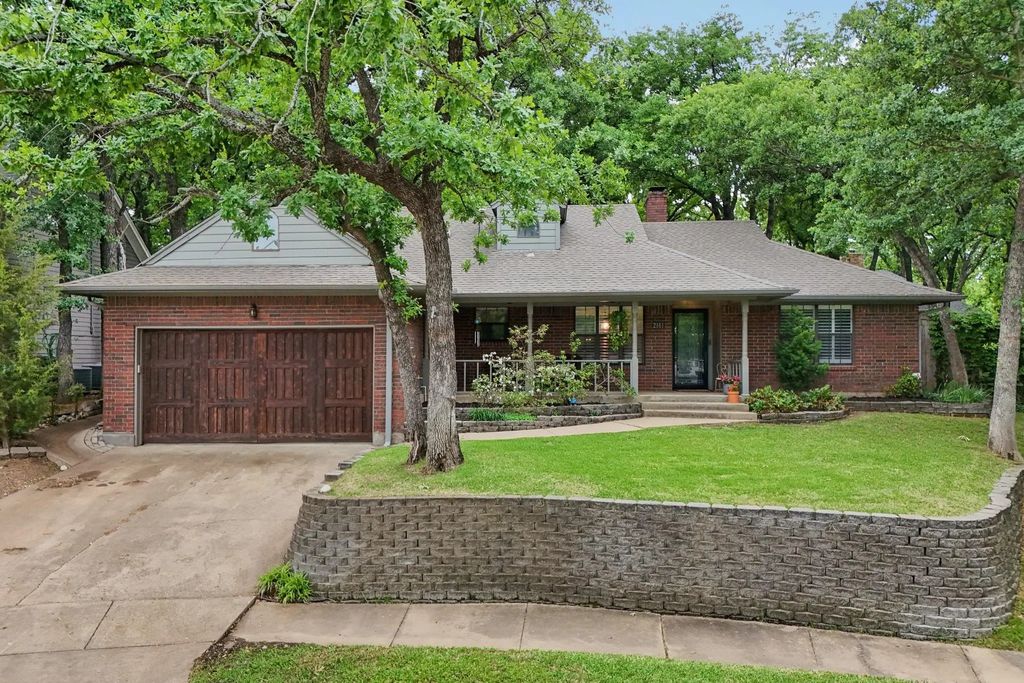2161 Steeplewood Drive, Grapevine