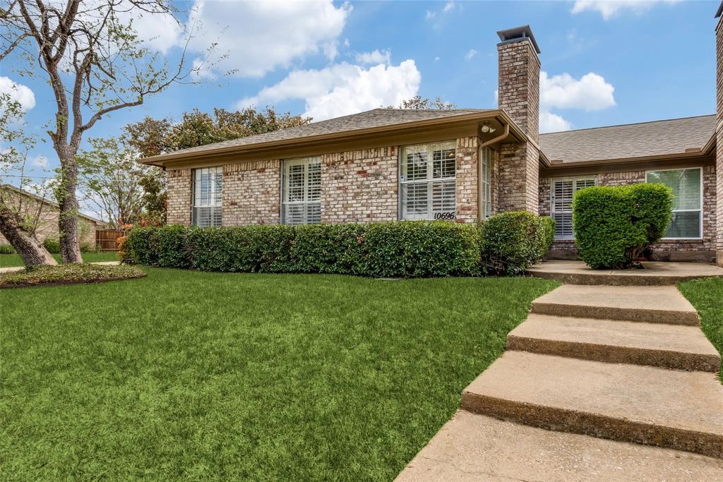 10696 Pagewood Drive, Dallas