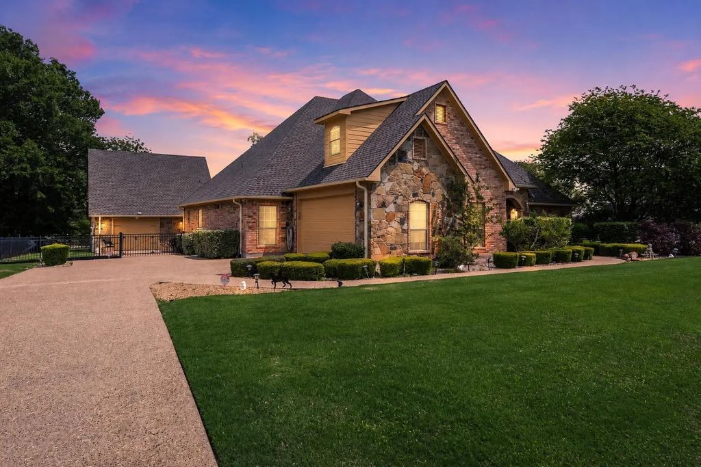 205 Canal Street, Corsicana