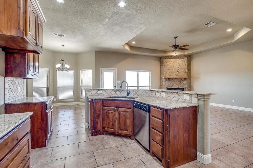 140 Champion Court, Weatherford