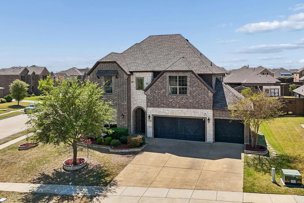1341 Canary Lane, Forney