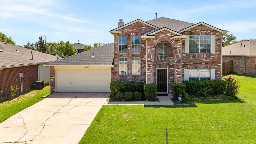 1403 Buckingham Drive, Forney
