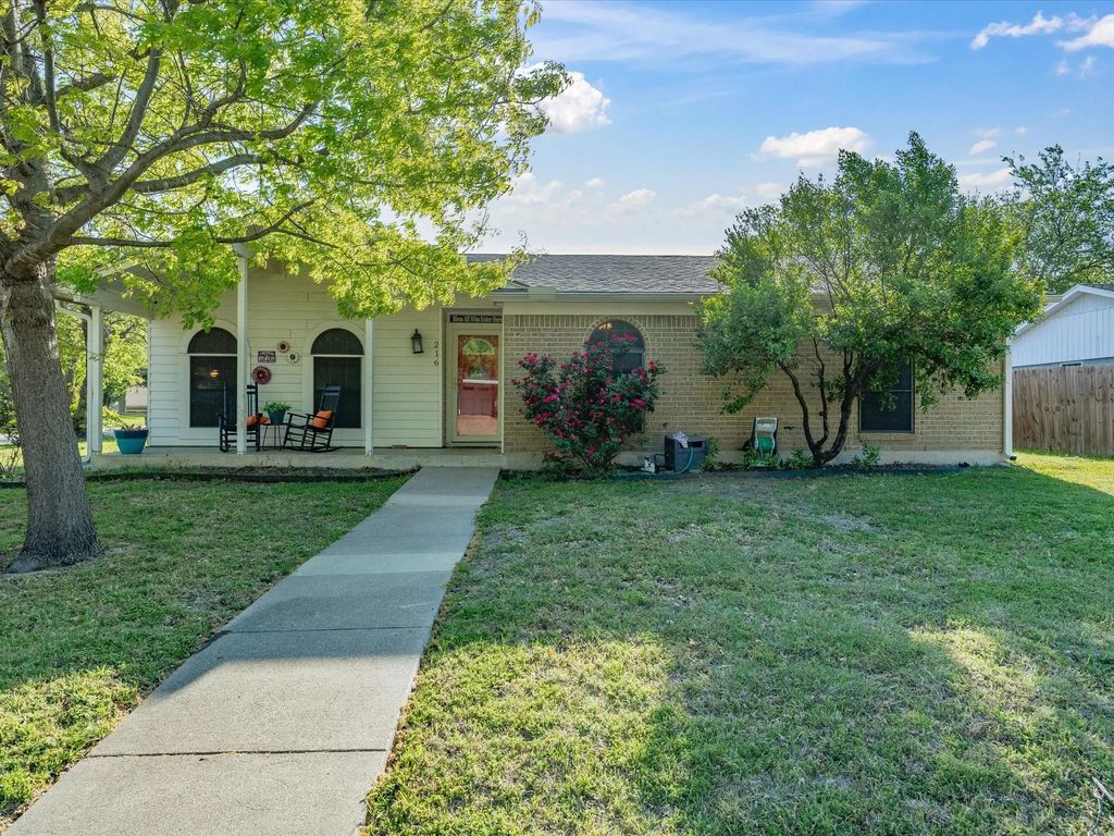 216 Ne Cindy Lane, Burleson