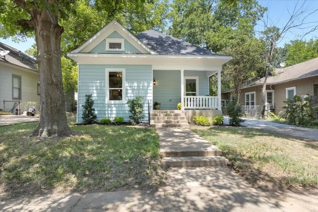 627 W Monterey Street, Denison