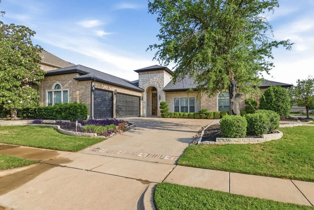 1120 Sabine Court, Colleyville