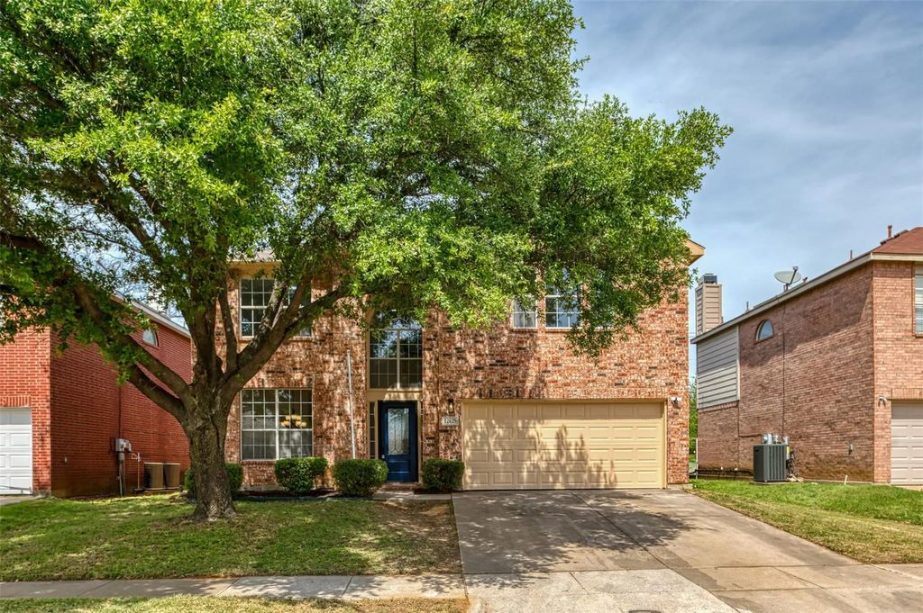 12629 Black Cherry Lane, Fort Worth