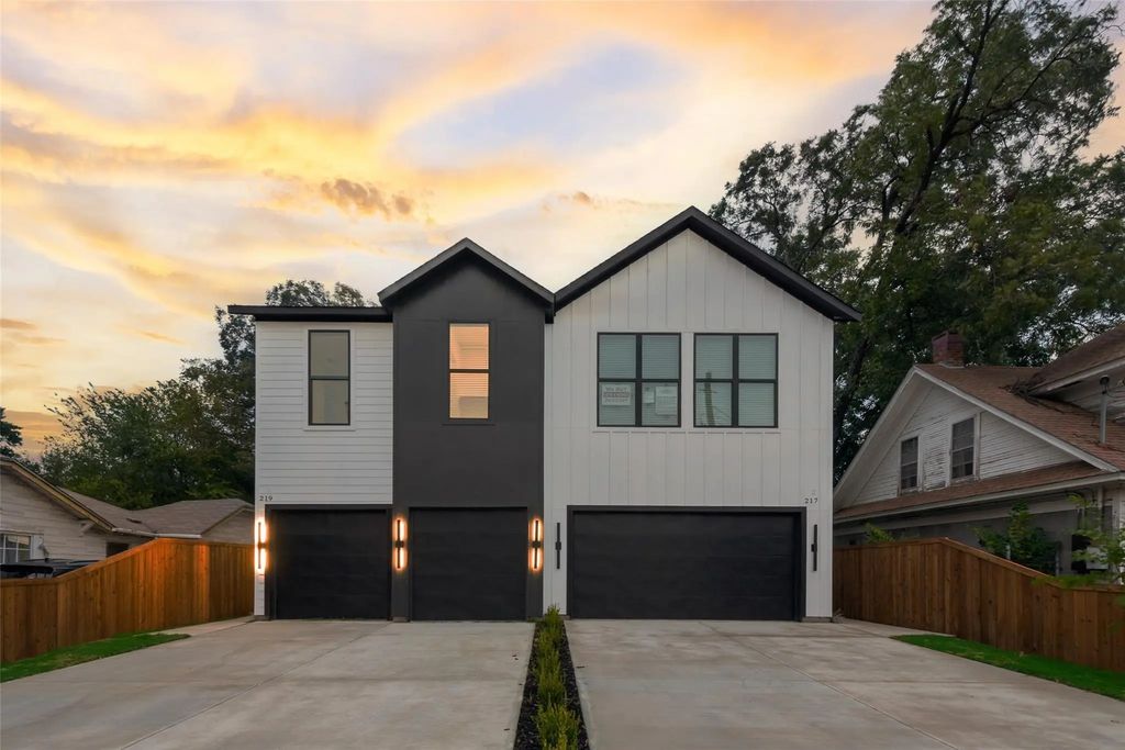 219 W Yarmouth Street, Dallas