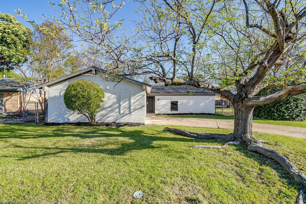 714 San Carlos Drive, Grand Prairie