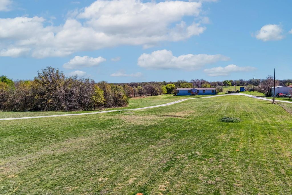 1536 New Hope Road, Boyd