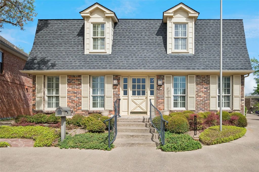 2723 Lawtherwood Court, Dallas