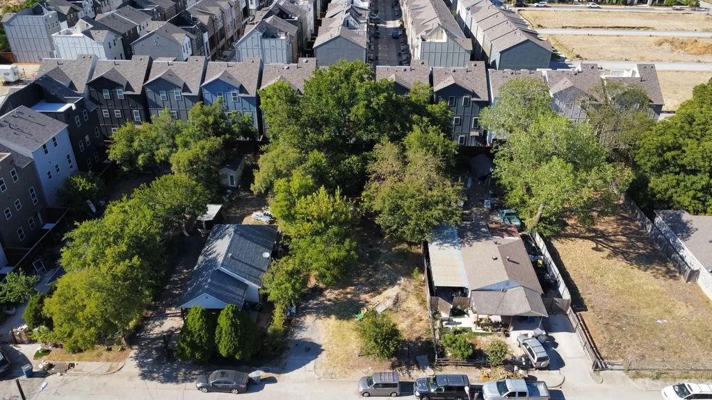 1333 Amos Street, Dallas
