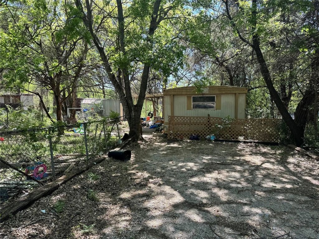 2831 Sycamore Court, Granbury