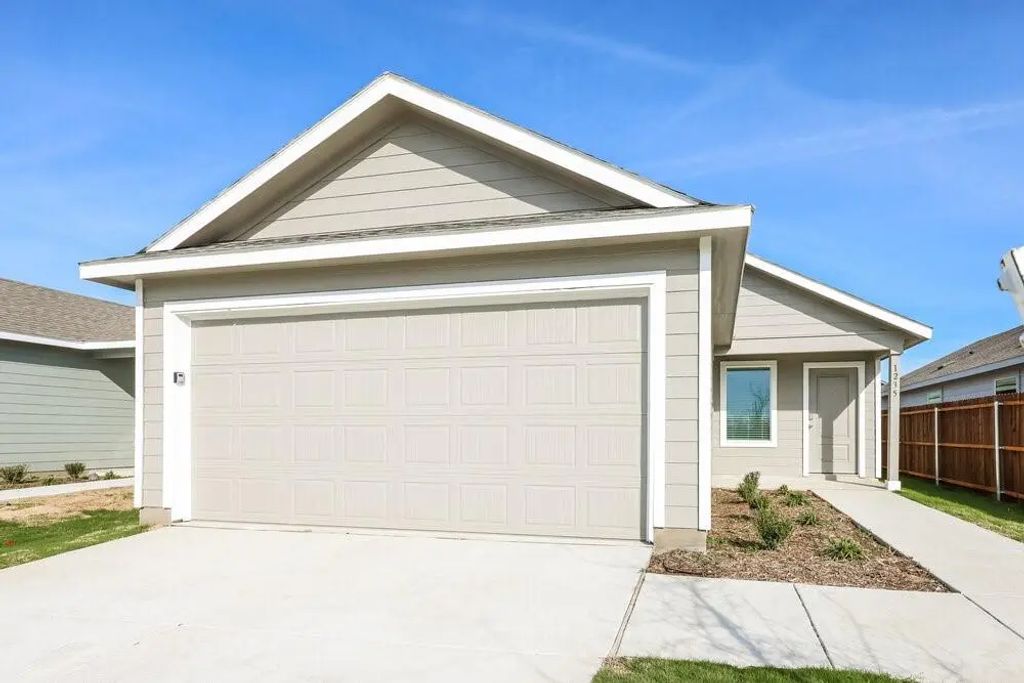 1235 Maple Street, Wilmer
