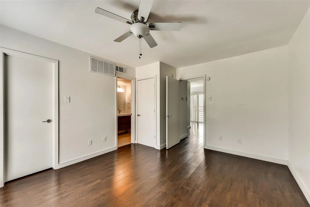 8180 Lemmon Avenue 102, Dallas